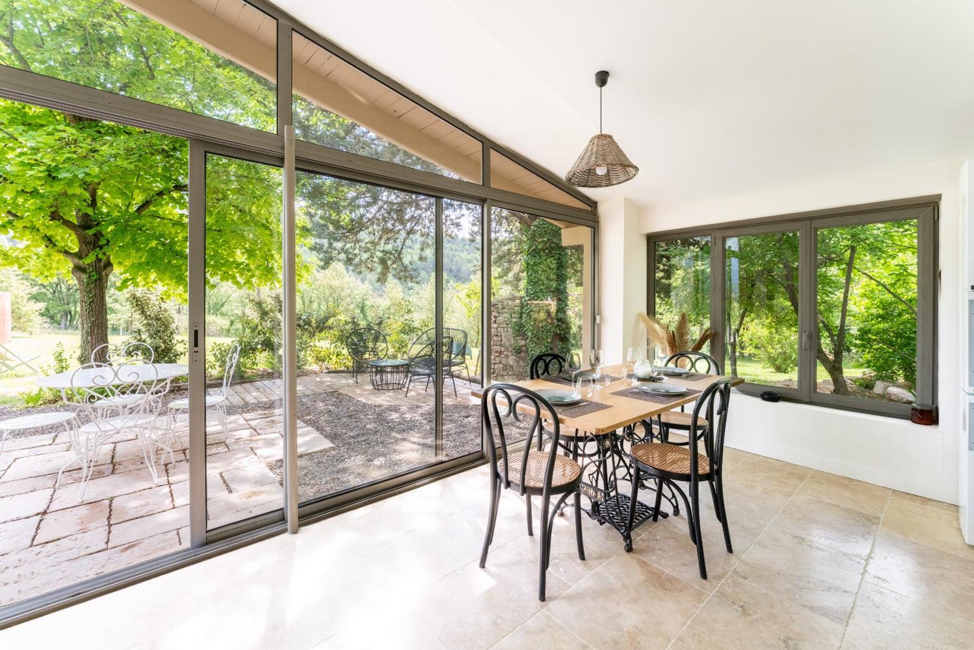 Maison Marvic, Le Tilleul T3 アプト 部屋 写真